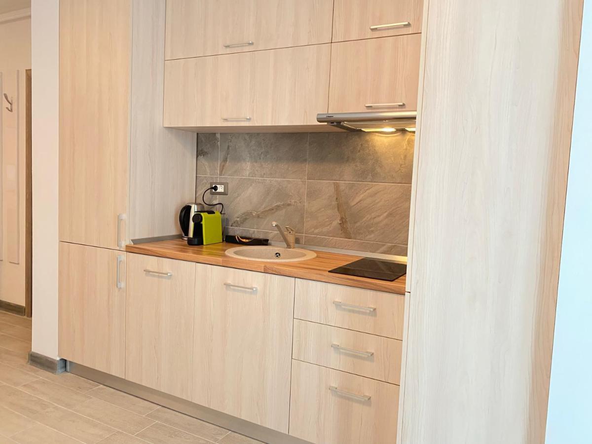 Deko Alezzi Mamaia Apartment *